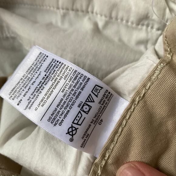 Old Navy Straight Lived-In Cargo Shorts 10" Inseam A Stone's Throw Size 40 - Picture 9 of 10